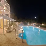 Ela Metaxáta